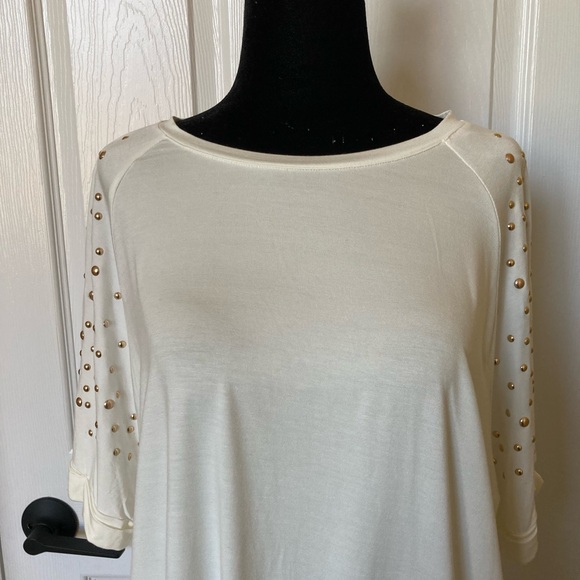 MELANIE LYNE: Gold Studded Sleeve Top - off white - Picture 2 of 9